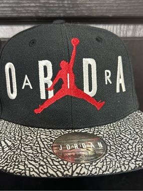Jordan Youth Snapback Hat Black Elephant Print Bred Jumpman OS One Size Preowned